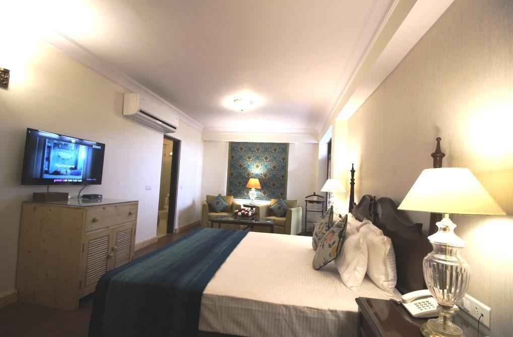 The Oaktree House Hotel Shimla Ngoại thất bức ảnh