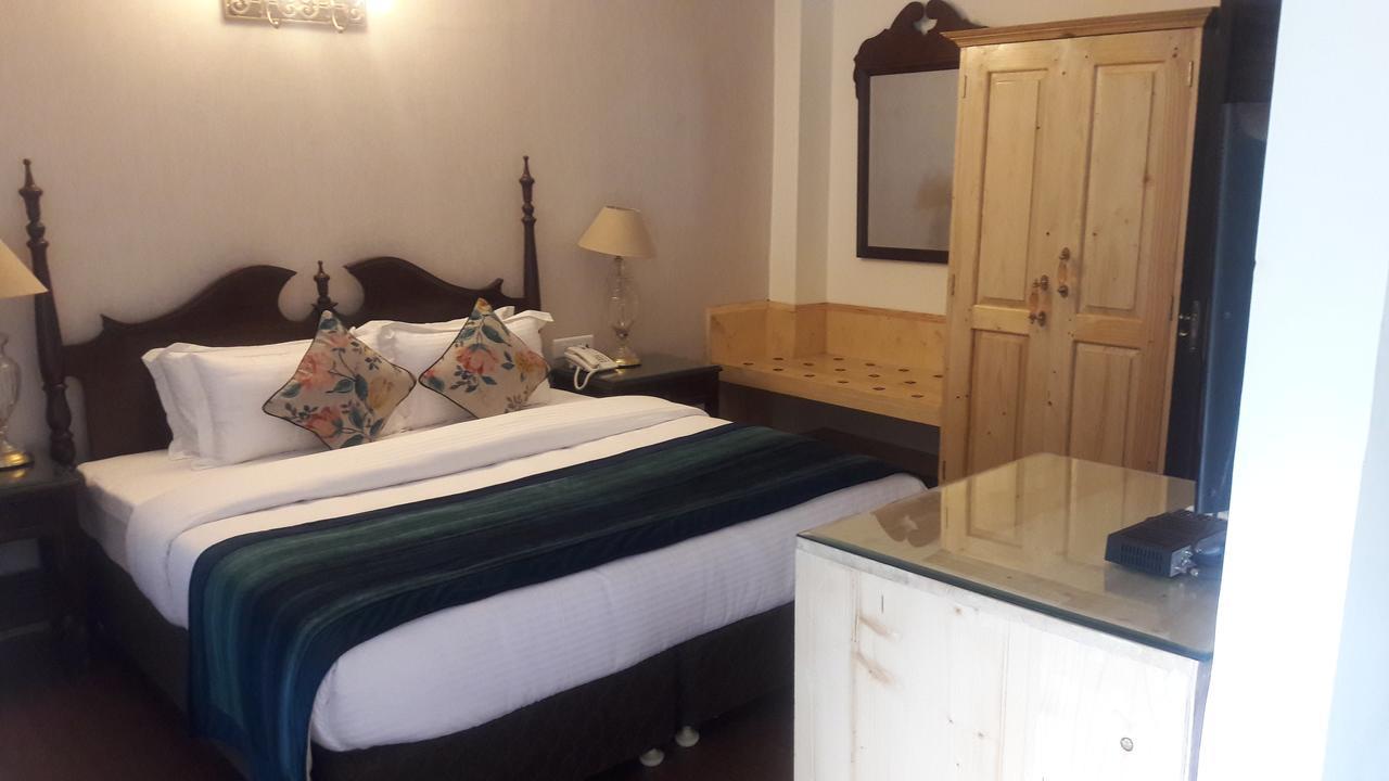 The Oaktree House Hotel Shimla Ngoại thất bức ảnh