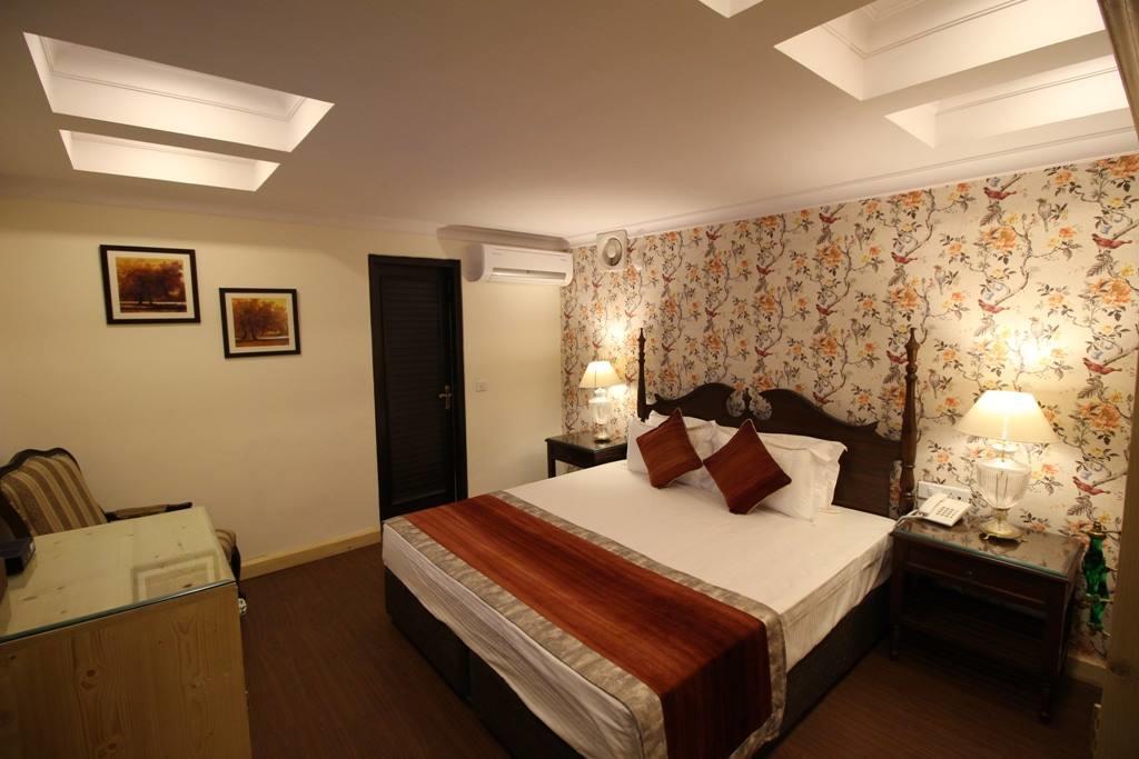 The Oaktree House Hotel Shimla Ngoại thất bức ảnh