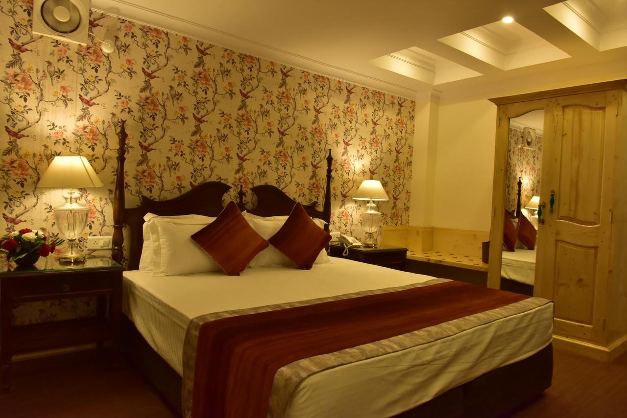 The Oaktree House Hotel Shimla Ngoại thất bức ảnh