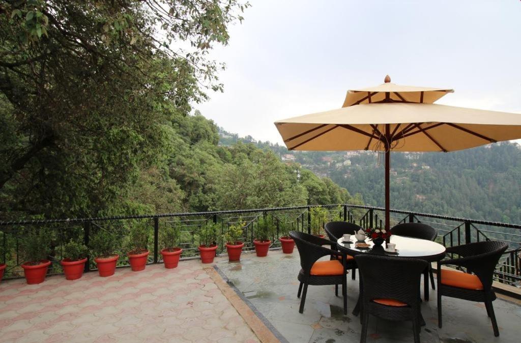 The Oaktree House Hotel Shimla Ngoại thất bức ảnh