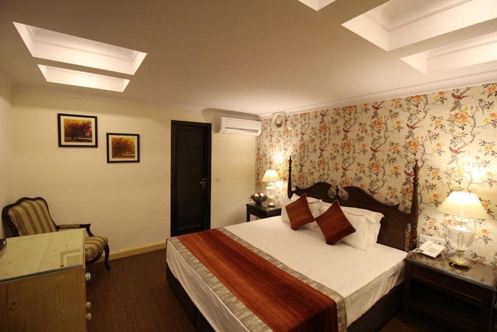 The Oaktree House Hotel Shimla Ngoại thất bức ảnh